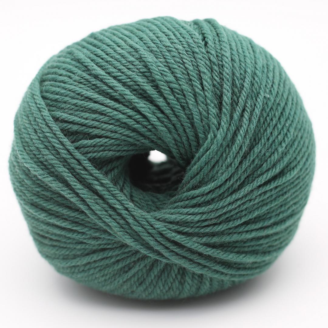 THE MERRY MERINO 110 von KREMKE – 17 fir green – 50 g
