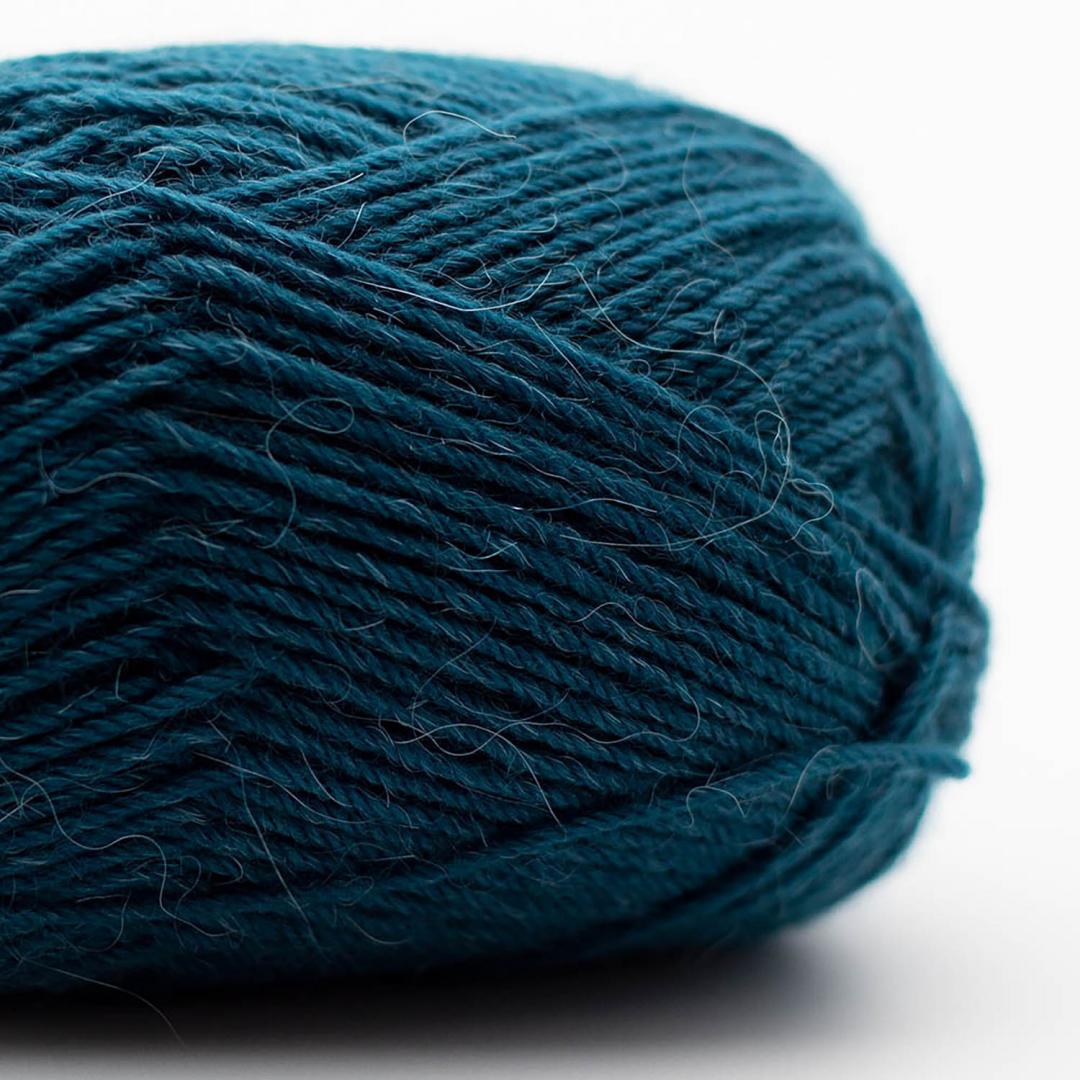 EDELWEISS ALPAKA 4FACH von KREMKE – 41 tiefblau – 25 g
