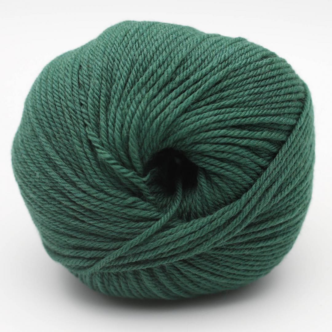 THE MERRY MERINO 140 von KREMKE – 17 fir green – 50 g